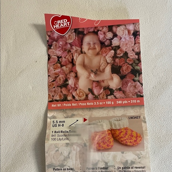 Rare FIND 10 NEW Skeins of Miscellaneous Yarn - Picture 5 of 12